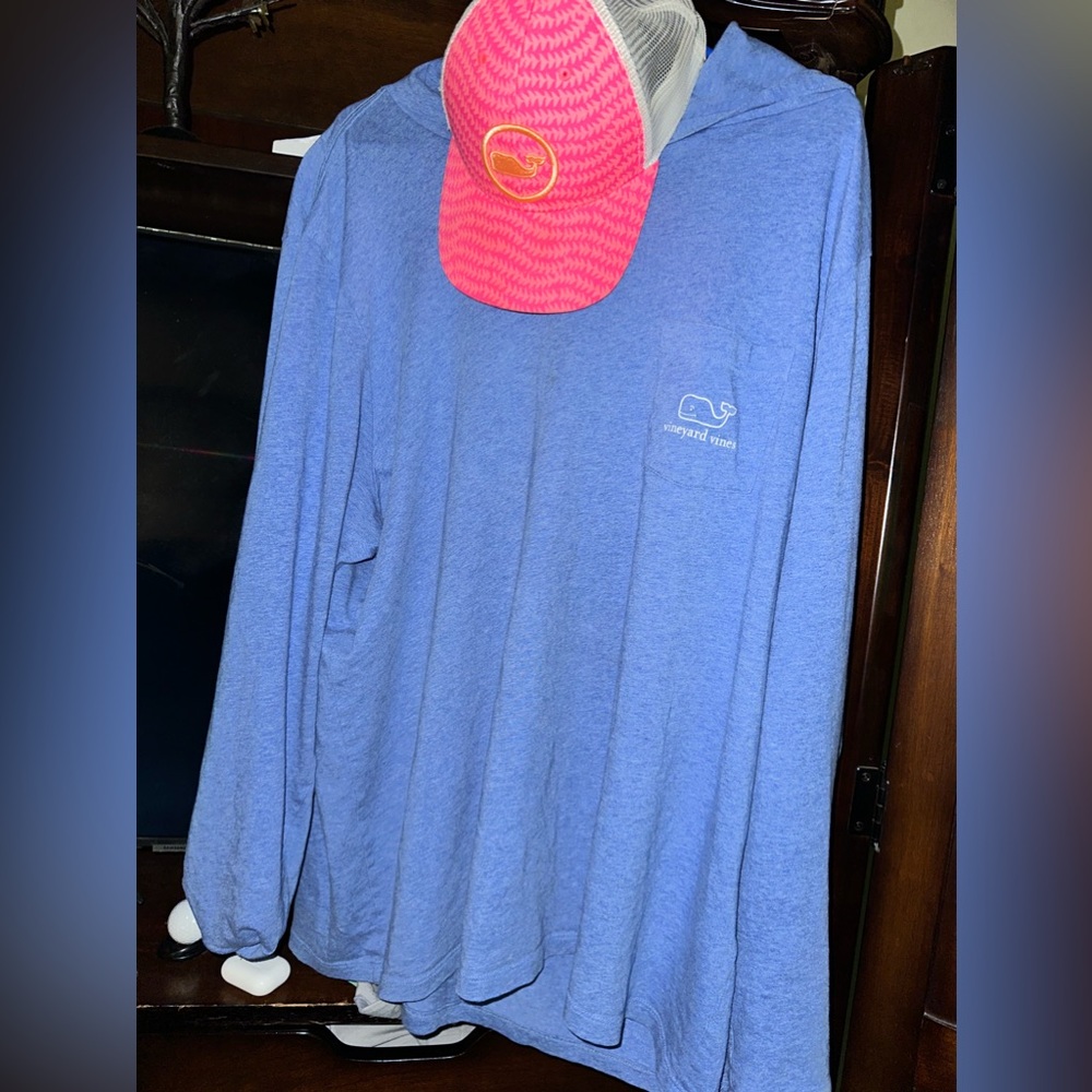 Vineyard Vines Hat and Light Hoodie